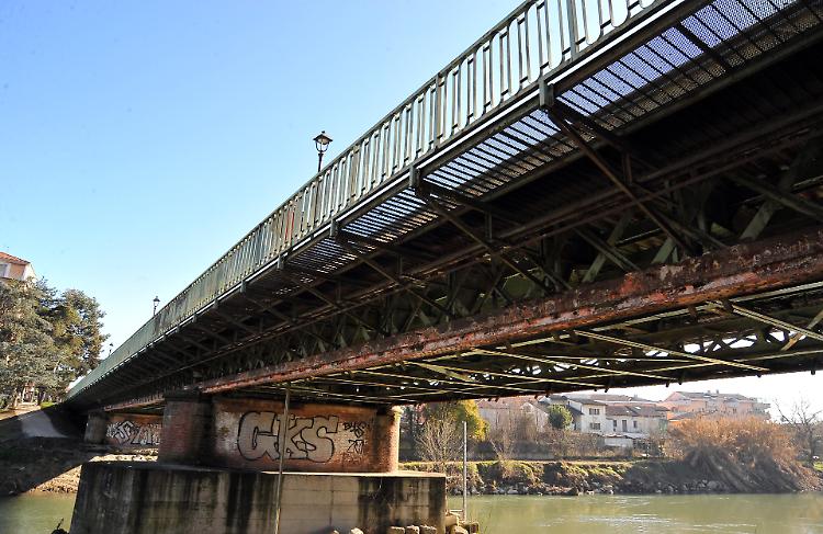 Ponte di via Cadorna, senso unico fino al 20 febbraio