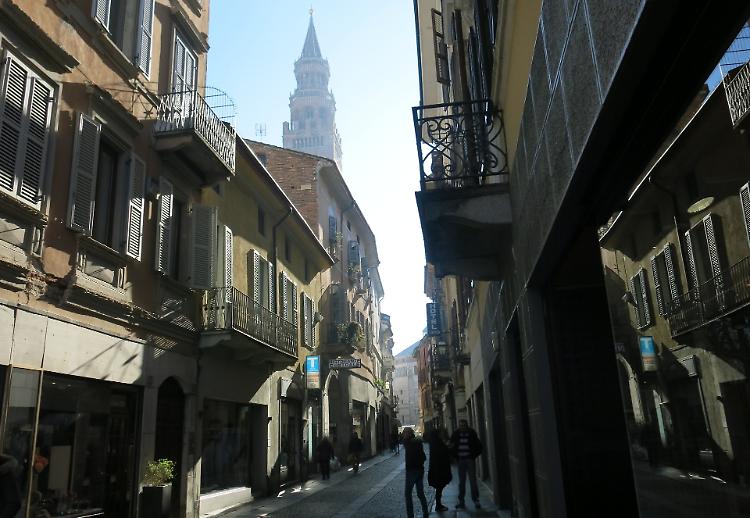 Tra addii e nuovi arrivi via Solferino cambia pelle