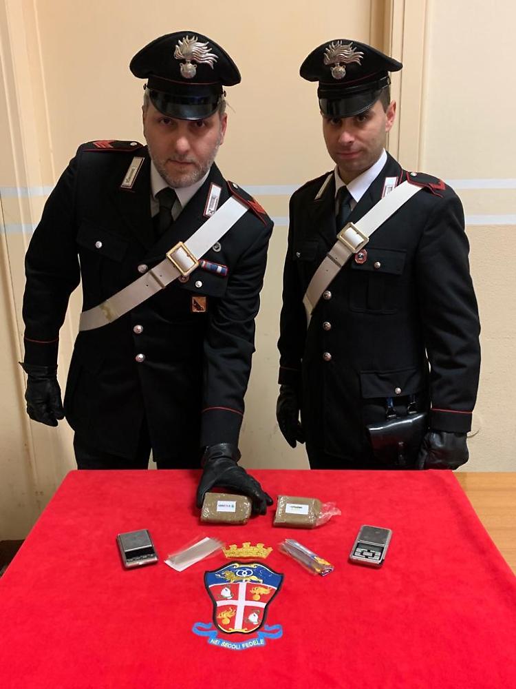 Spaccio di hashish, denunciati due giovani di origine ucraina