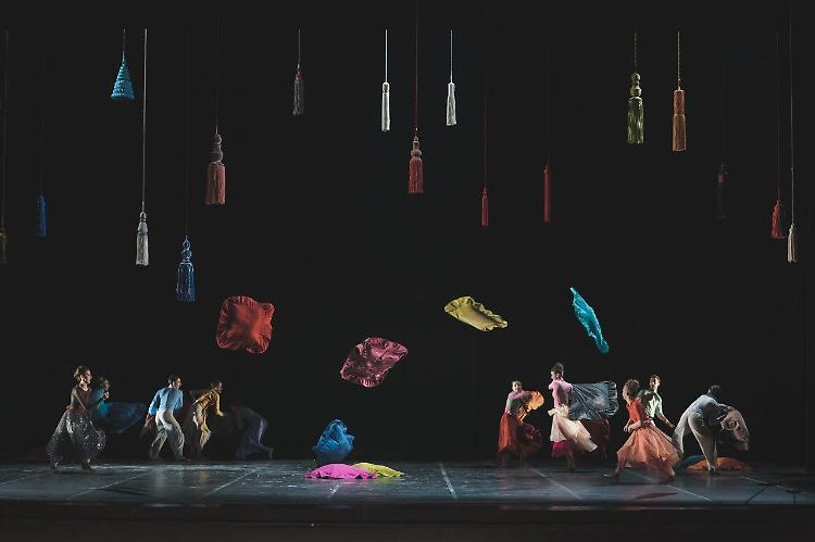 #DIRITTODICRITICA, le recensioni degli studenti di Cenerentola