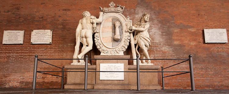 Pulita la Loggia dei Militi