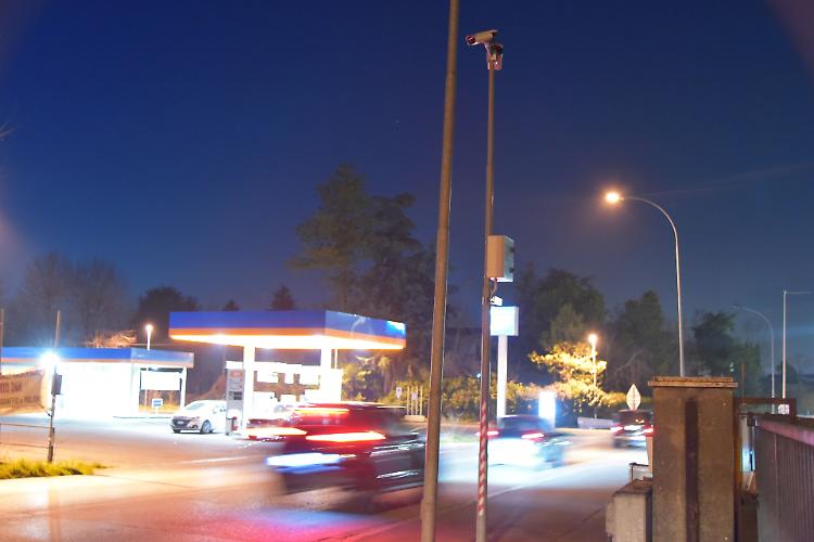 Attivato un varco elettronico in via Beduschi