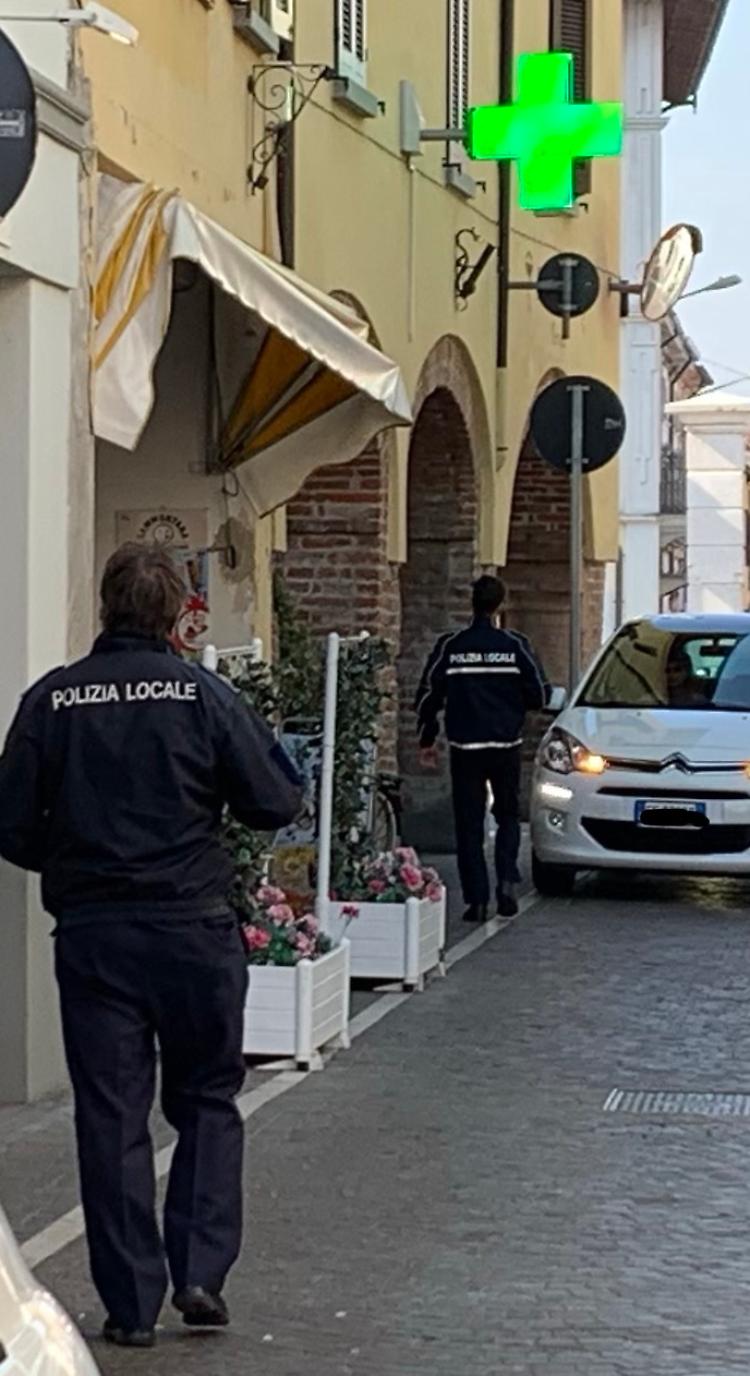 Soste selvagge, «Servono più vigili ma il budget non basta»