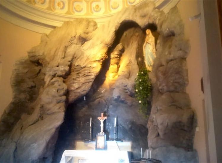 «Apriamo la cappelletta», piccola Lourdes a Casalbellotto