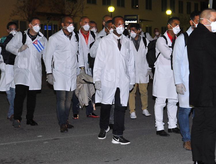 Coronavirus, Crema: medico cubano, solo ebola era più grave