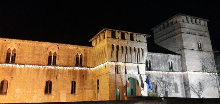 Castello, vandalismi e furti: illuminazione ko