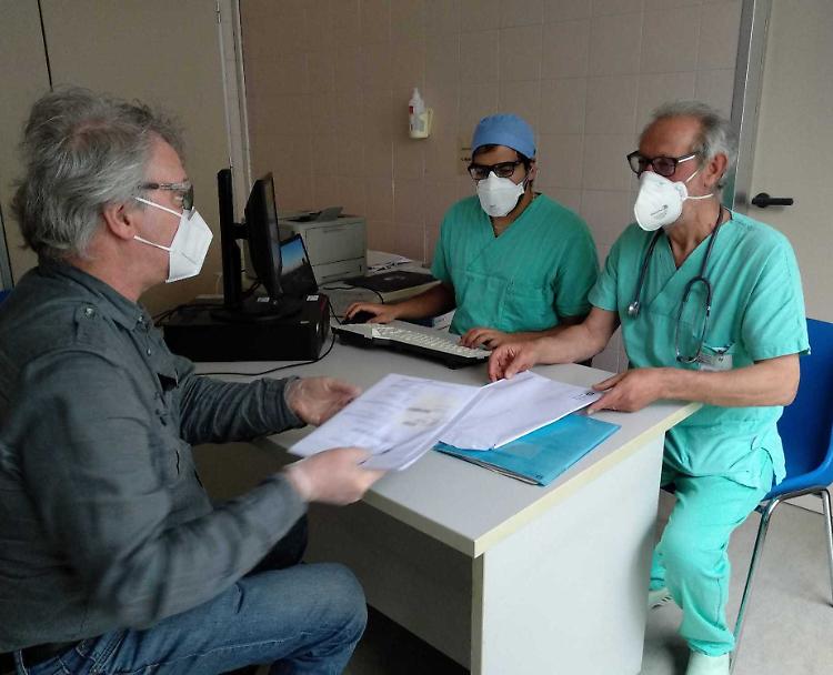 Coronavirus: ospedale a fianco dei malati, ora sono seguiti anche a casa