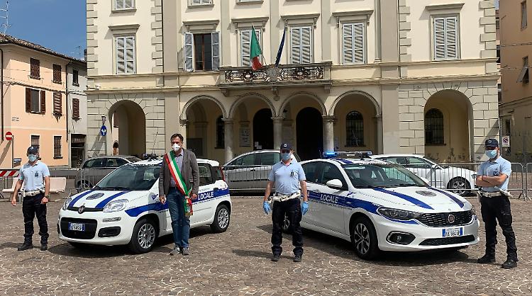 Polizia, nuove auto e in arrivo un altro agente