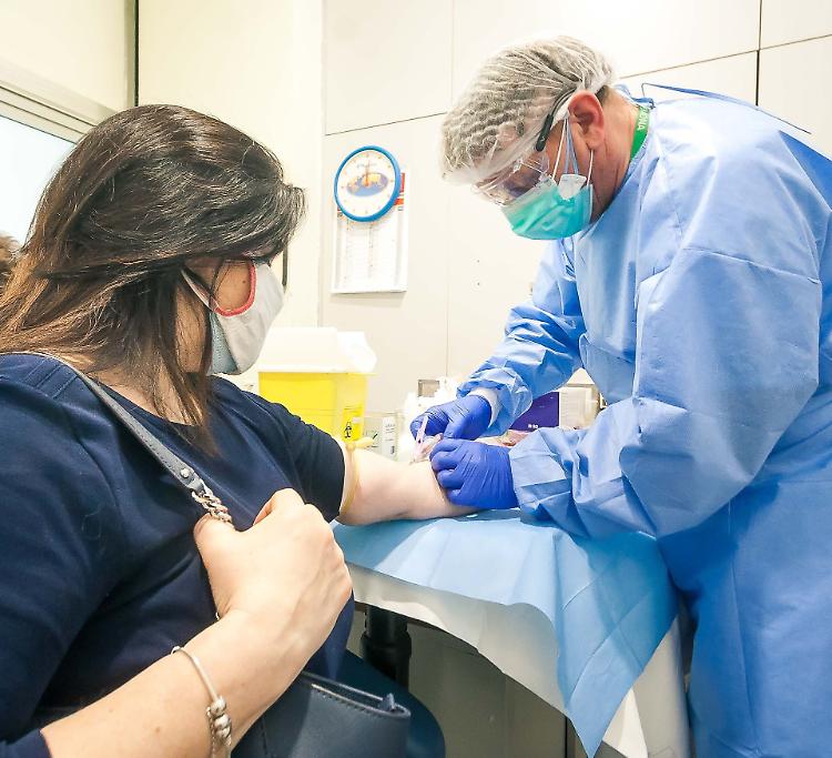 È partita la corsa ai test. Centri privati alla prova