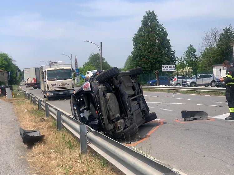 Monticelli, grave incidente sulla Padana Inferiore: un ferito grave