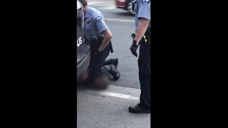 Usa, video shock: nero ucciso da polizia