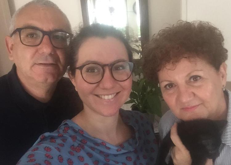 Sofia riabbraccia la famiglia dopo il volo atteso un mese