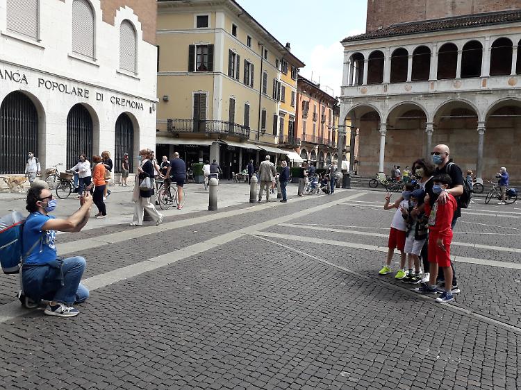 Coronavirus, la bellezza di Cremona torna a conquistare i turisti