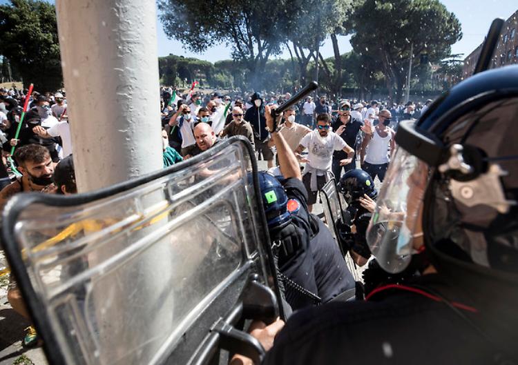 Ultras e Forza Nuova a Roma, tensioni e disordini 
