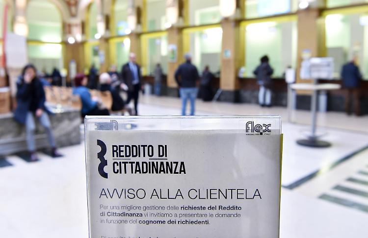 «Chi ha reddito di cittadinanza si metta al lavoro per i Comuni»