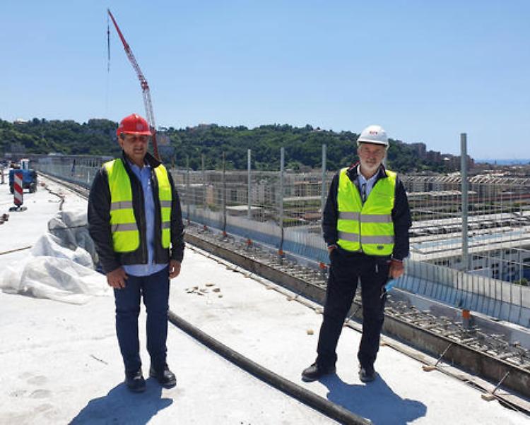 Toti e Bucci passeggiano sul ponte, 'Che emozione'