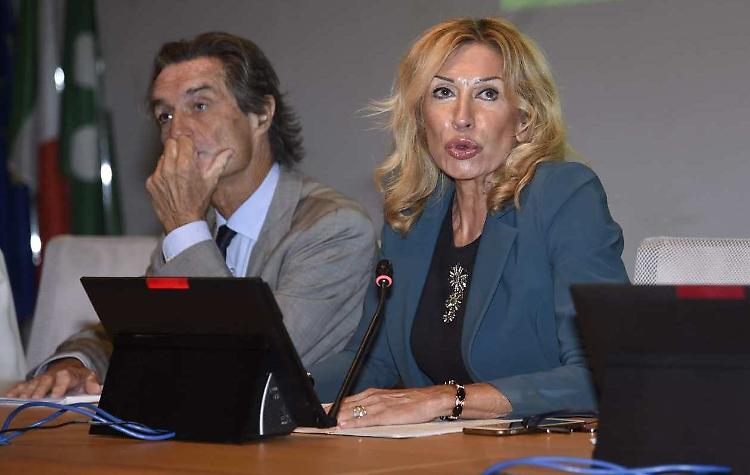 Scuola, Fontana e Rizzoli: 'Il ritardo del Governo mette a rischio la ripresa delle lezioni'