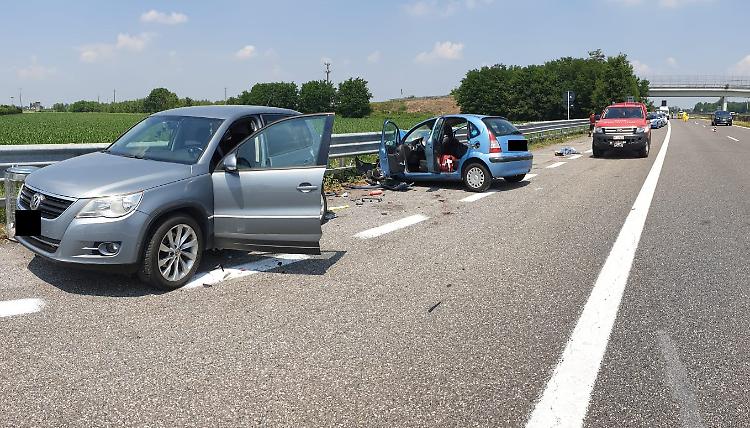 Tragico incidente in A21, un morto e due feriti gravi
