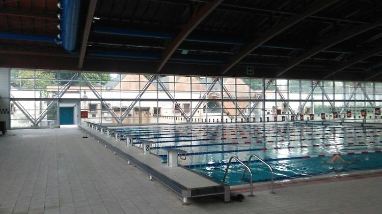 Domani riapre la piscina comunale