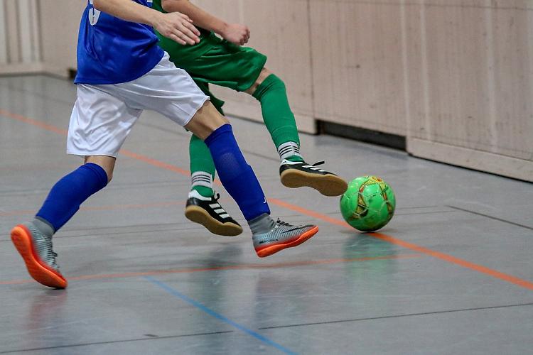Dal 10 giugno ok a calcetto e discoteche in Lombardia