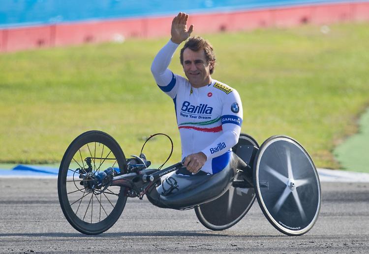 Zanardi, nuovo intervento al cervello: condizioni neurologiche gravi