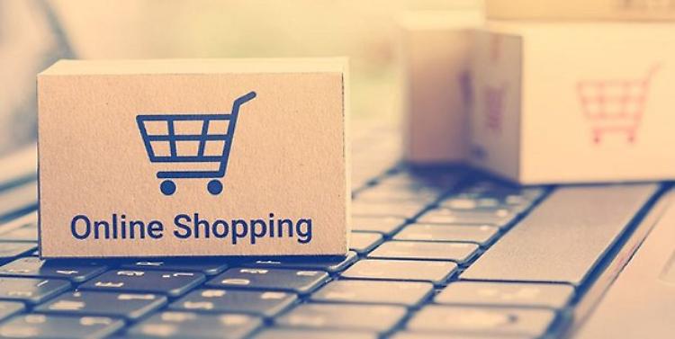 Commercio: accelera ancora ecommerce +41,7%, negozi -18,8%