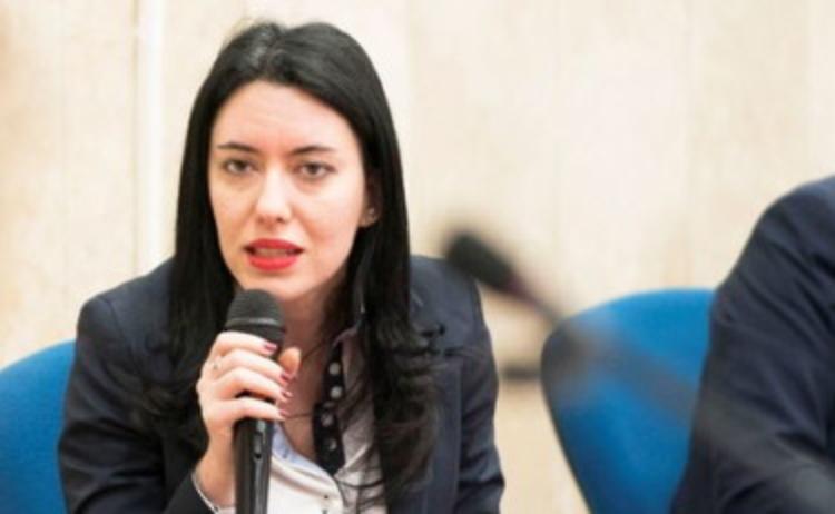 Azzolina firma l'ordinanza, le lezioni al via il 14 settembre