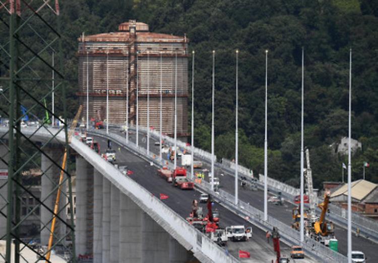  Genova, si collauda il nuovo Ponte    