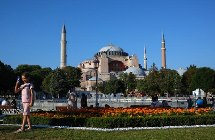 Prima preghiera islamica a Santa Sofia 