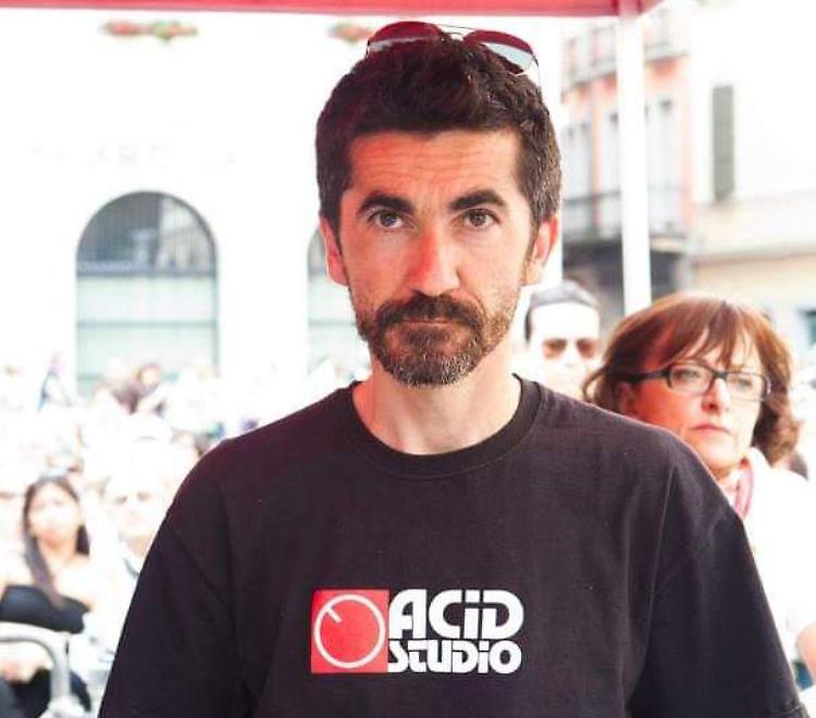La storia: 'I 600 euro a maggio poi nulla, sono un tecnico delle luci e mi sento inutile'