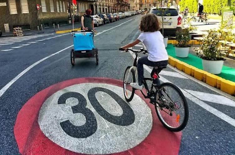 Cremona e la svolta slow: limite dei 30 orari in tutto il centro