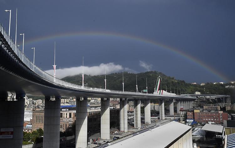 FOTO L'inaugurazione del nuovo ponte San Giorgio a Genova