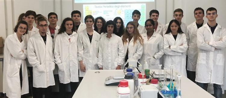 Scientifico, obiettivo medicina: sarà il liceo dei camici bianchi