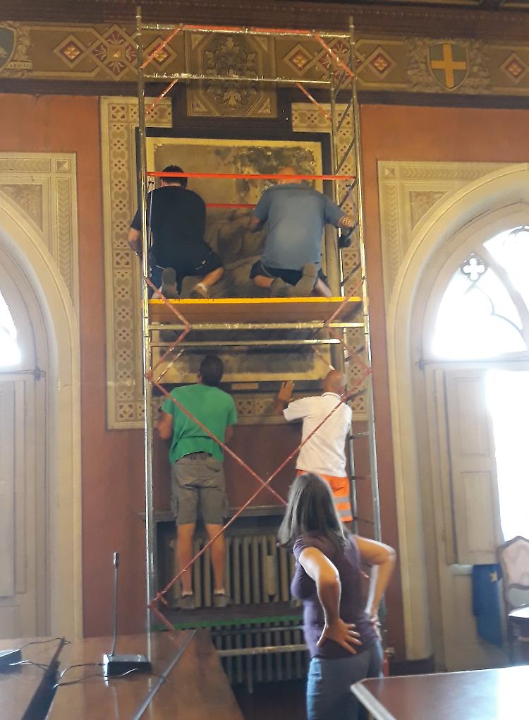 Dipinto salvo, restauro a tempo di record