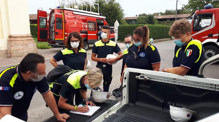Vigili del Fuoco e Protezione Civile mobilitati per una donna scomparsa