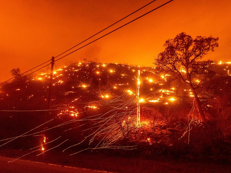 Usa: incendi California, altre tre vittime