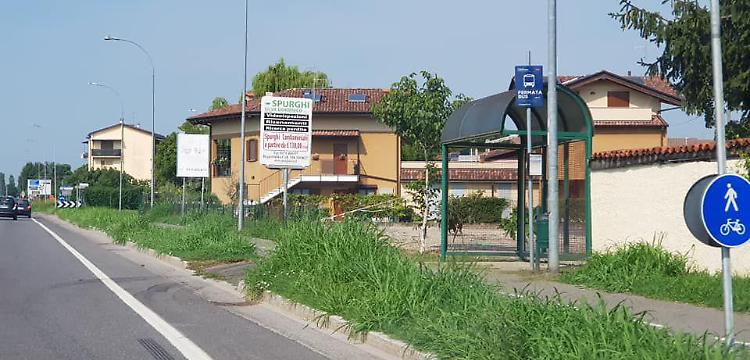Manuntezioni, sotto accusa i ritardi nello sfalcio del verde