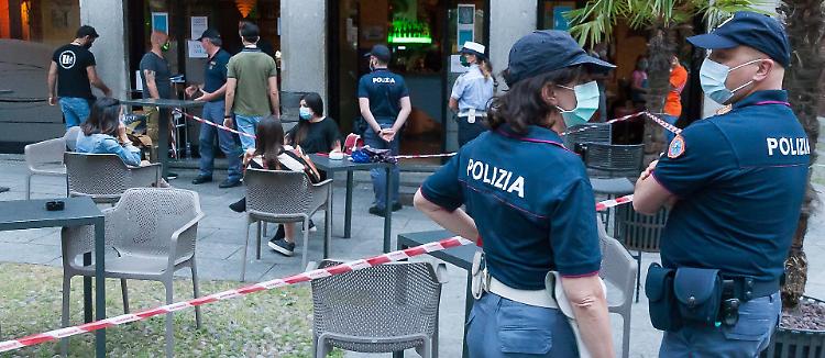 Movida sotto sorveglianza, blitz tra i locali del centro