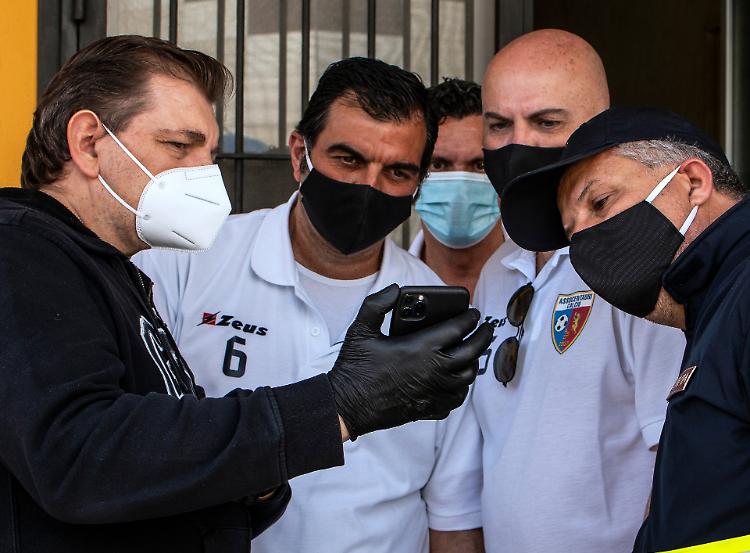 La fotogallery di 'A viso aperto' il docufilm di Ambrogio Crespi