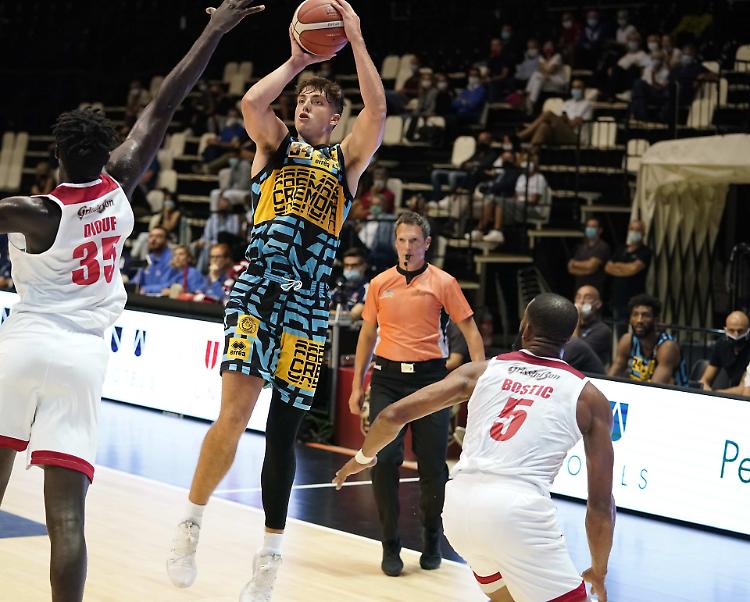 Unahotels Reggio Emilia - Vanoli Cremona terzo quarto 48-59