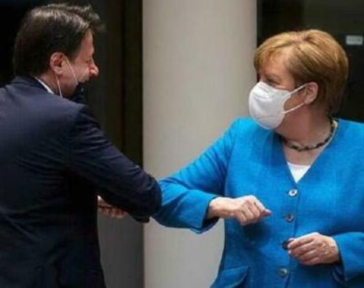 Oms: no saluto con gomiti, mano sul cuore