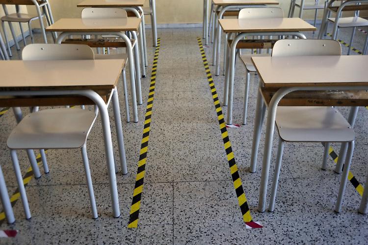 Covid: quarantene in scuole della Lombardia quasi triplicate