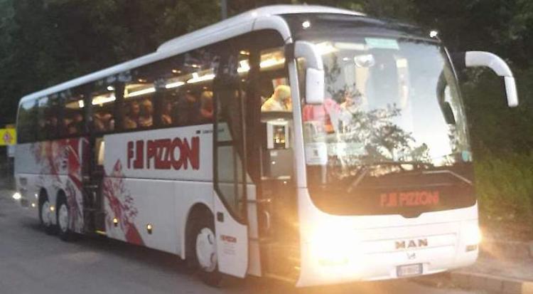 Il viaggio degli studenti &egrave; sul bus a noleggio: &laquo;Cos&igrave; siamo pi&ugrave; sicuri&raquo;