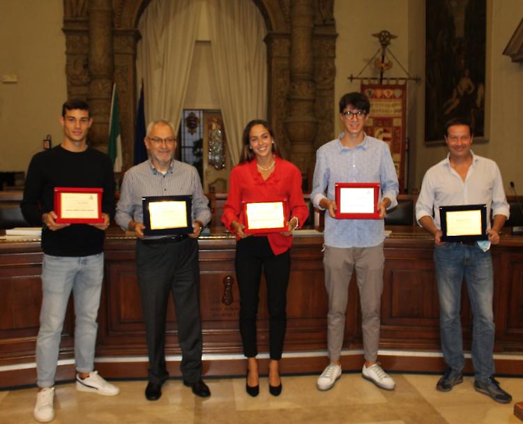 Omaggio in Comune ad atleti e tecnici della Cremona Sportiva-Atletica Arvedi