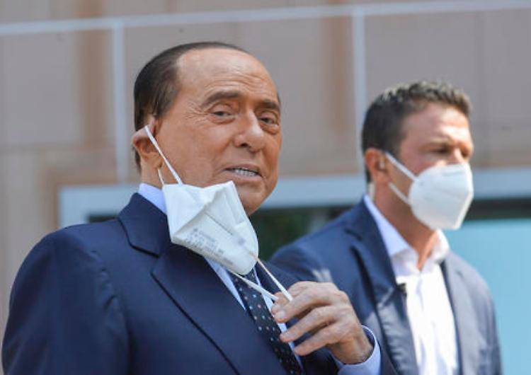 Silvio Berlusconi dimesso dal San Raffaele
