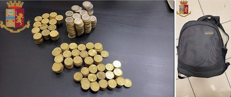 Ruba 400 euro in moneta, preso mentre tenta di cambiarle in un supermercato