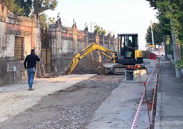 Il paese è un cantiere per arrivare al depuratore