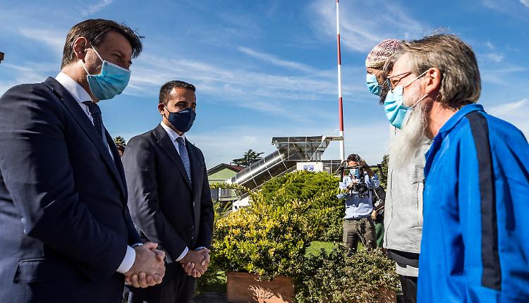 FOTO L'arrivo di padre Pierluigi Maccalli e Nicola Chiacchio