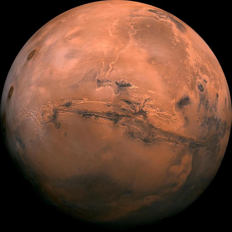 Ecco la notte brillante di Marte