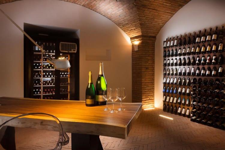 Vietata la vendita di alcolici dopo le 18 anche nelle aziende vitivinicole